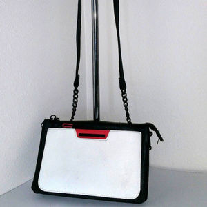 HP !!!! Steve Madden Chain Crossbody